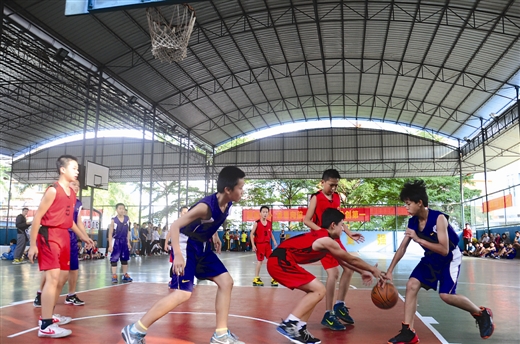 体坛连连看丨梅西超越C罗成欧洲俱乐部赛事射手王 NBA调查独行侠摆烂行为｜切尔西_新浪财经_新浪网